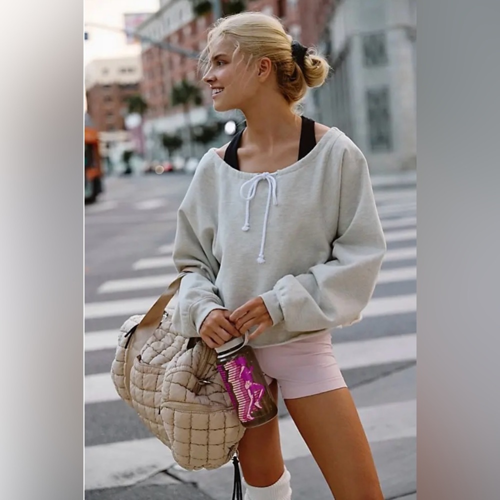 We the free For The Win off the shoulder sweatshirt
Ba